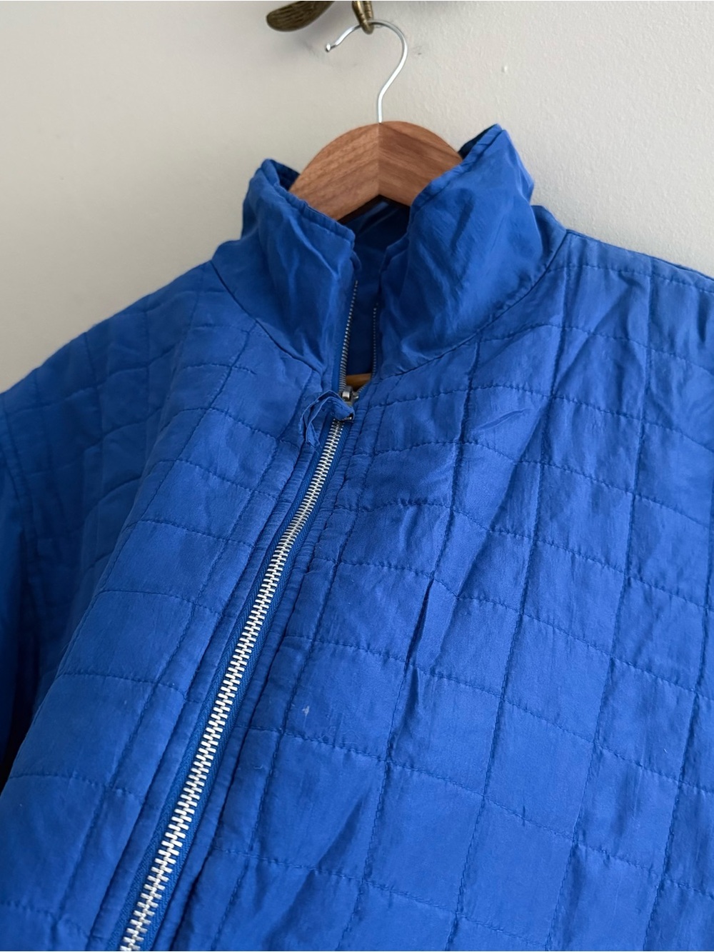 Vintage Silk Blue Quilted Zip-Up Jacket Oversized Small - Picture 3 of 6